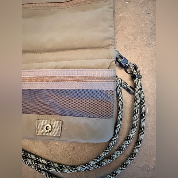 Unisex Crossbody Topologie Phone Sacoche 90 with Rope Strap, Color Moss (Papery) - Picture 7 of 10